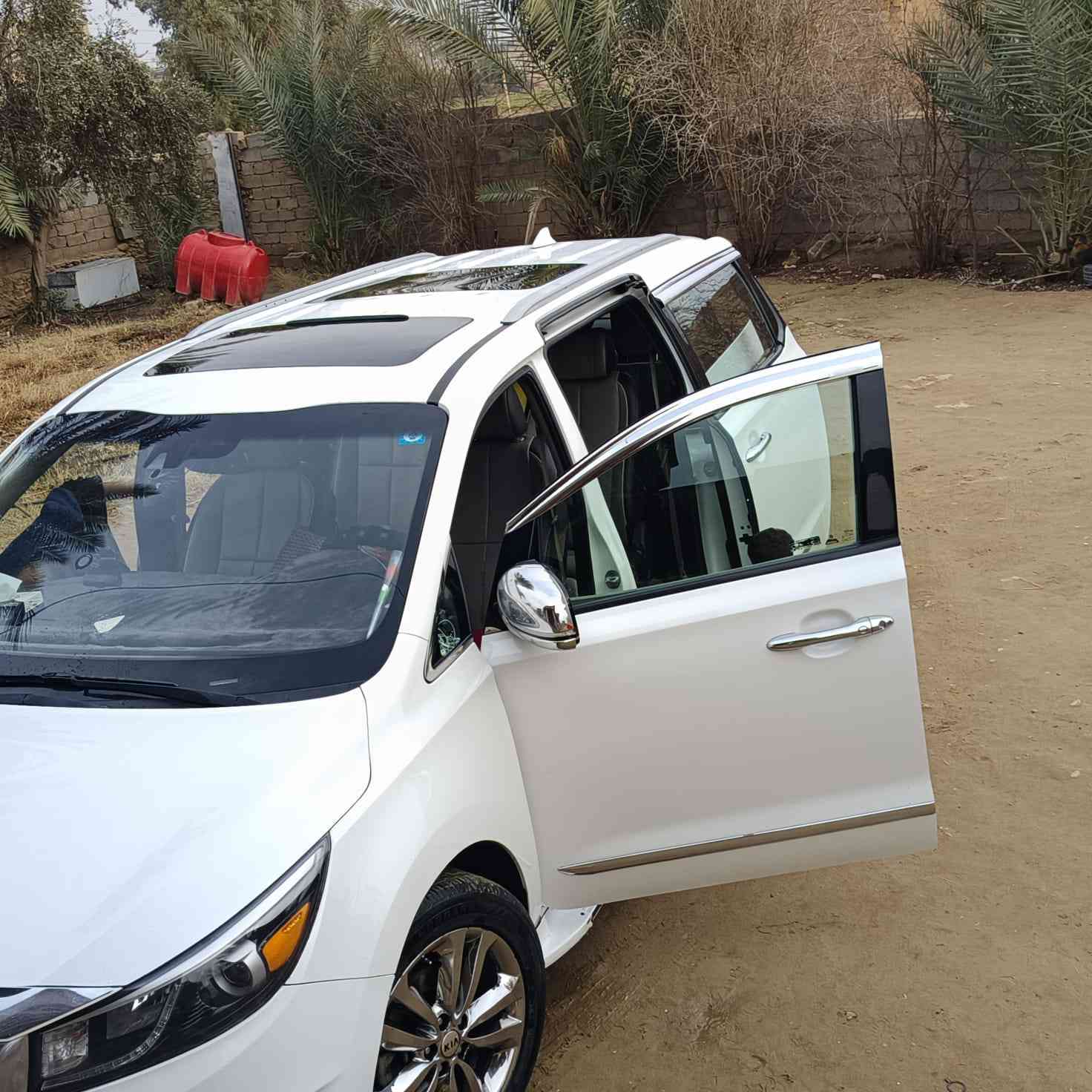 سلام عليكم
سيدونا موديل ١٦
فول فول بيها ثلاث قطع بدون دواخل وايربكات
كامرات ٣٦٠ وحساسات
محرك وكير كفاله ما ممدود عليهن سبانه
ماشيه ٣٢٠ الف كيلو
بجم كبس سياره بسمي
سعرها ١٧٥
. مكاني الانبار القائم
***********
***********
