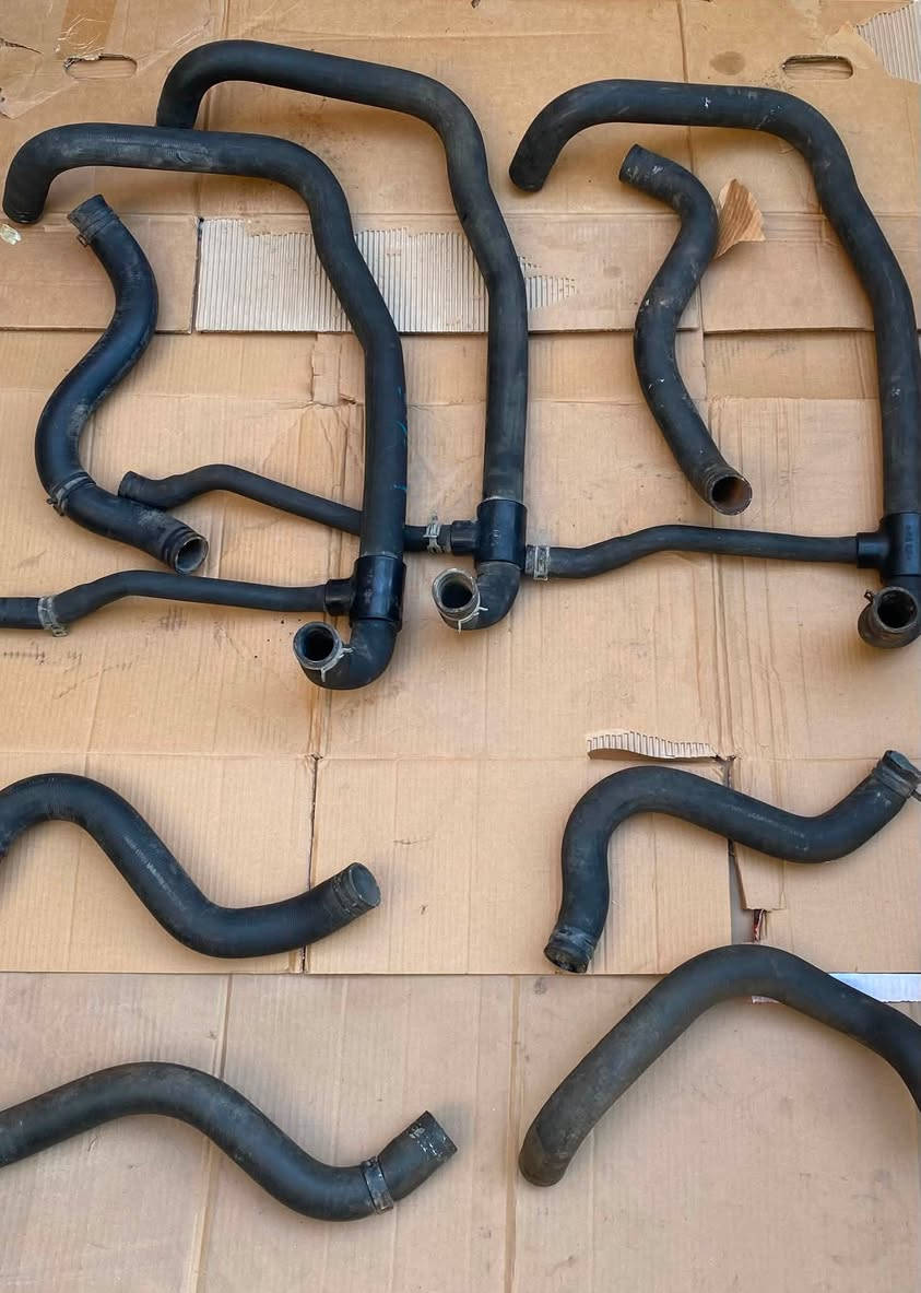 السلام عليكم
توفر ادوات فورد فكتوريا جديد + حاوية + اكسبلو +F150 

توفر جميع ادوات الصدر والكماليات الداخلية والخارجية 

للاستفسار ***********
