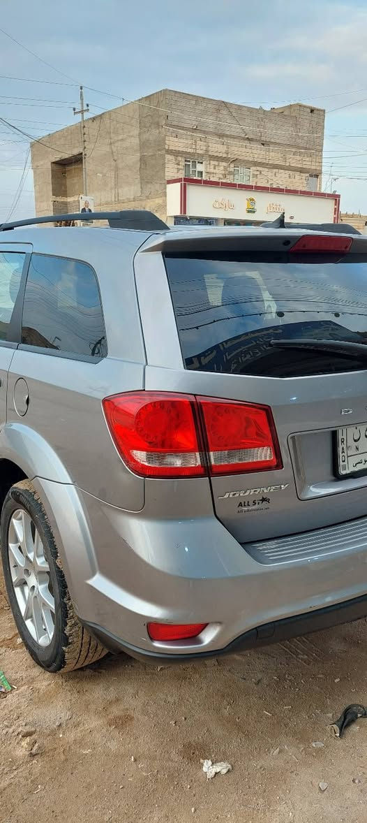 جورني سبعة راكب محرك ٤ سلندر
السعر ١٢٠ورقة اي ستفسار على الخاص


**إذا كنت صاحب هذا الإعلان وتريد حذفه لأي سبب، رجاءا أرسل رسالة إلى الدعم الفني**