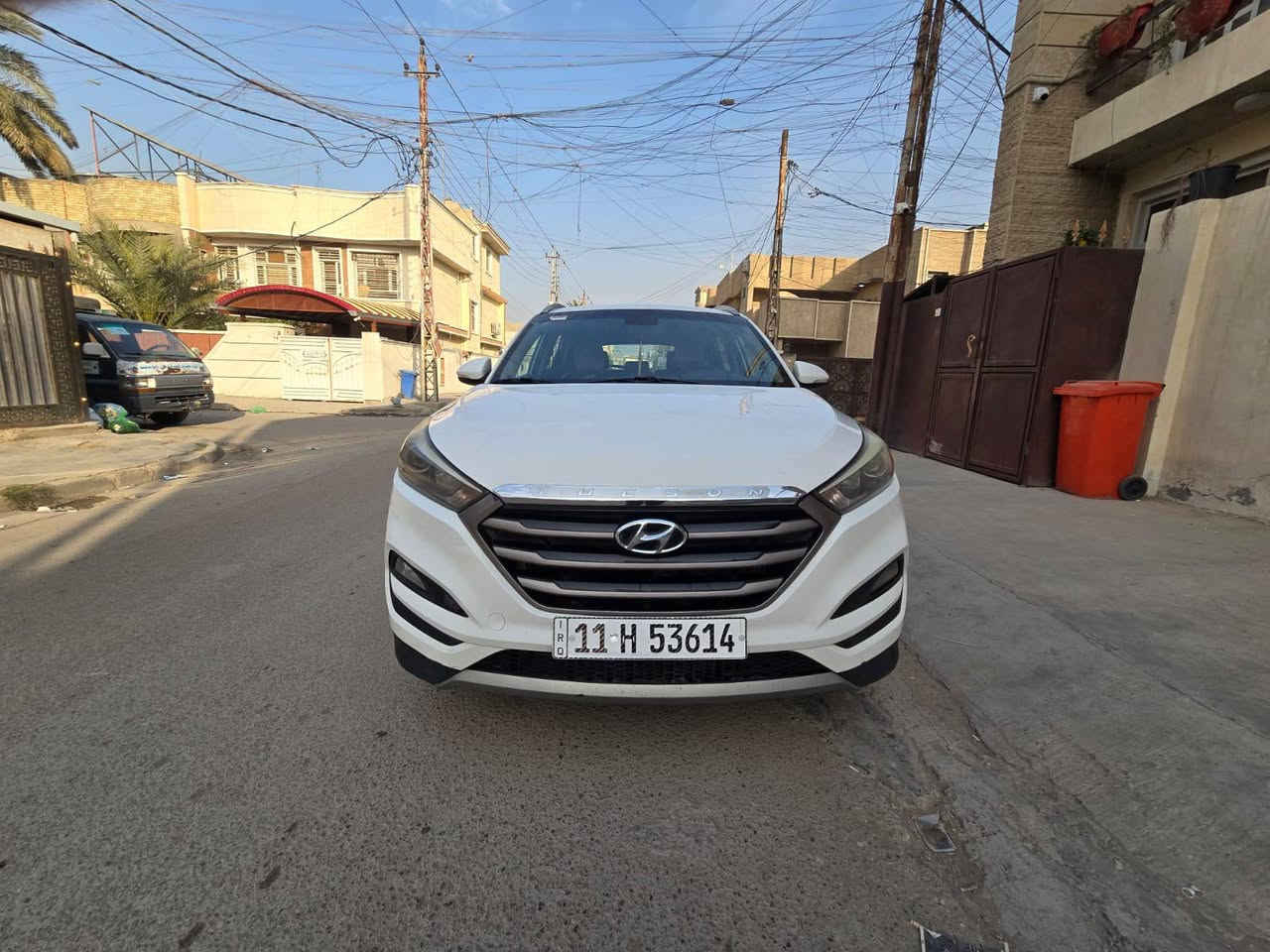 توسان ٢٠١٧  رقم بغداد هزه سنويه رقم  دولي جديد شاشه كامرا  داخل لونين اشاير بلمري كار بلي هندبريك بصمه فوول تحكمات تقليل صرف وقود كشنات كهرباء جلد تبريد امامي خلفي ثلاث منظومه قياده كير محرك تبريد صدر جديد بيه مكانات صبغ ابيع مصبوغ  السياره ليبل واحد بدون تبديل السعر  118  الاتصال *********** بغداد, العراق
