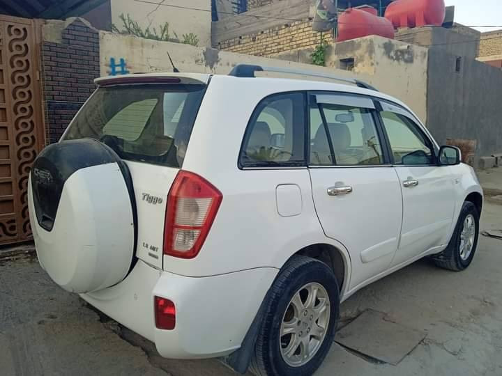 تيكو ٢٠١٢ مابيها اي نقص، تبريد تدفئة كهربائيات كلها شغالة، سنوية جديدة هزة جديدة لوحات جديدة رقم بغداد مكانها الفلوجة بيها ضربة صغيرة بالجاملغ مامصلحة محرك ١٨٠٠ خيط تبخير بدون تنقيص وهذا طبيعي بكل التيكو كشر مكفول عدا ضربة خفيفة بالجاملغ مامصلحة السعر ٦٢
***********
