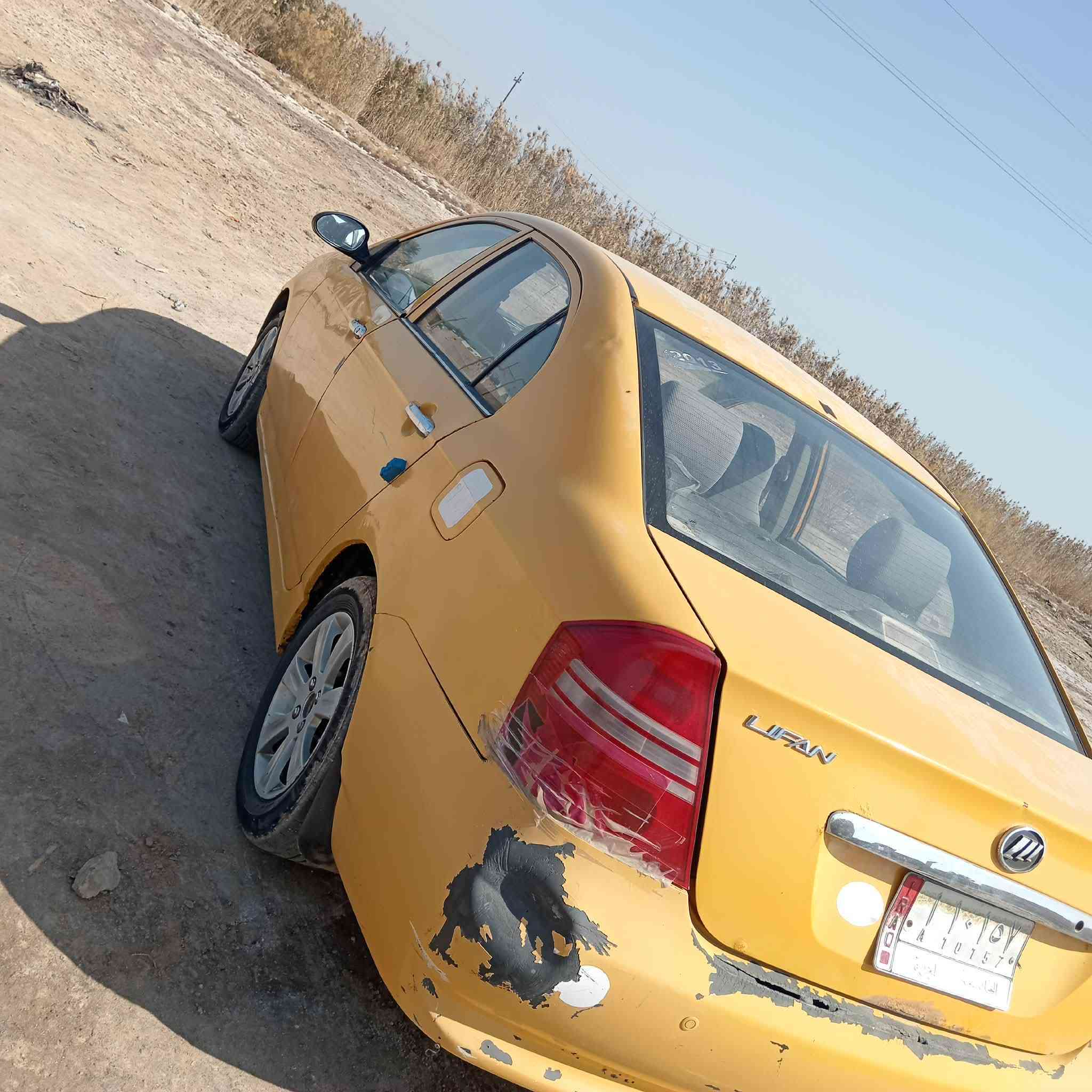 ليفان للبيع موديل ٢٠١٣
سياره كفاله من كلشي لا ظربه ولا تبديل
مكينه وكير جديد كارتون خط وبحث مصفره غرامات مالية سنويه ٢٠٣١ نكليزي كهربائيات كله شغاله سياره جديده وبسمي شخصيا  مداور شرط العنوان الديوانيه الحمزه الشرقي *********** السعر ٤٢ وبيه مجال حك جيه
