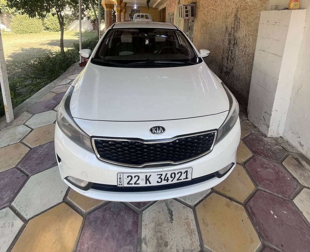 سلام عليكم سيراتو البيع 
موديل2017مكفوله كفاله عامه
محرك 1600ع شركه 
رقم أربيل جديد 
موصفات 
حساسات
شاشه تحكم ستيرن 
أشاير بل مري 
جديده سياره احله من صوره 
ماشيه 95الف وقابل الزياده  
مدوشمه بل كامل سياره ربع ما تصرف عليه 
سعر 147وبيه مجال بسيط 
اتصال ***********
