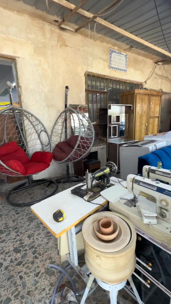 من رخص ادمن موافقه
تصوير داخل معرض هيثم واخوانه لبيع الاثاث  مستخدم + جديد العنوان راوه 
*********** بي وتساب
