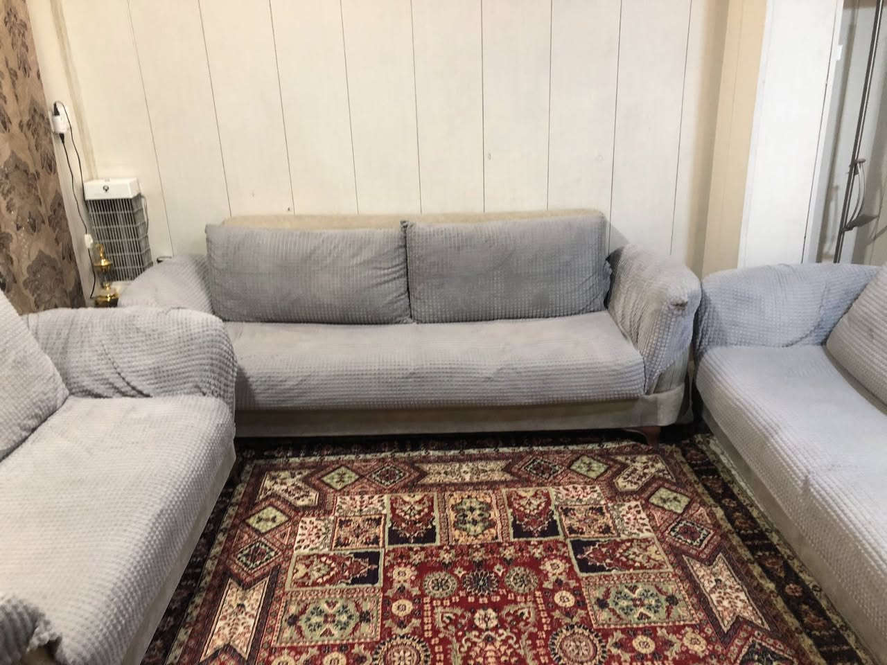 السلام عليكم عندي تخم تركي للبيع يصير جربايه وخزن السعر ٢٥٠الشراي يتصل ***********
