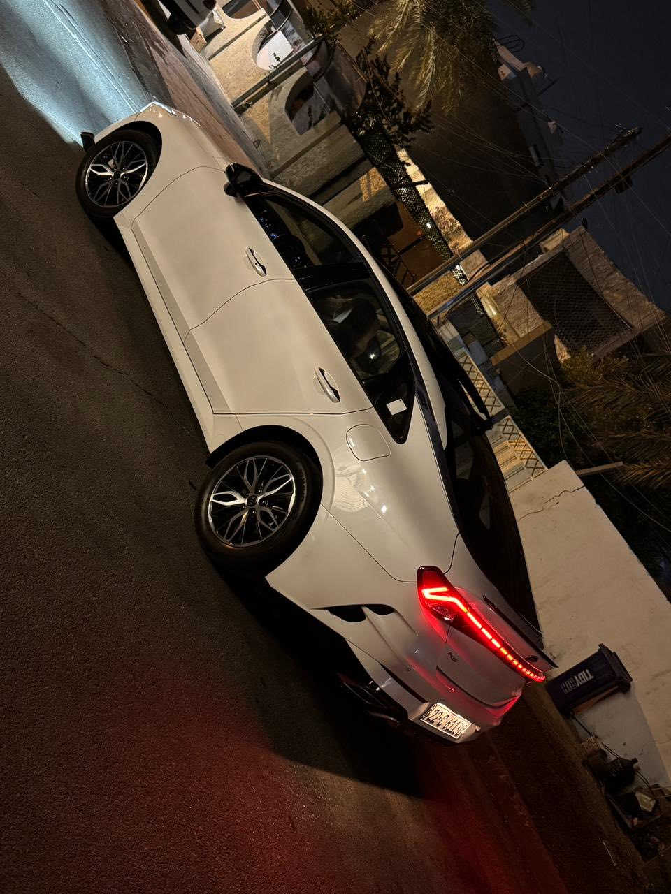 السلام عليكم من رخصت الادمن …
2021 /K5 GT LlNE 🔥🔥
وارد خليجي  +بانورما فوول الفووول 
بدون دواخل بدون ايرباك  
_2000دوش 
تحديد مسار  -مثبت سرعه -قياده ذاتيه
ماشيه 60 الف حقيقي
_تحديد النقطه العمياء 
_لد امامي LED 
_3عدسات زنون
_داخل بيجي و صاج 
_اشاير بلـ مري 
_4وضعيات قياده Sport..kustum..Normal..samart
‏_بصمه+تشغيل عن بعد 
_حساس امامي خلفي. رادار 
_السياره جديده و حلوه🔥✨
_حادث السياره بسيط ربع بنيد 
_ كشنات كهرباء  +تفئه تبريد 
…. مكاني بغداد العامريه 
الرقم***********

… 197وبيها مجال للطيبين🔥
