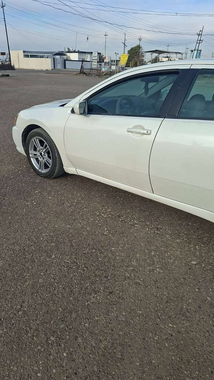 متسوبيشي كلنت 2011 حره بأسمي رقم نينوى الماني وارد امريكي.. كير مكينه بشرط برغي مامفتوح بيهن. الكير شديته مال كصه قبل اسبوع ..بيها قطع ابيعك حزام.لغود وشواصي مكفوله ..باتري جديد تايرات اماميه جديد نقصها فقط كمبريسر بيه صوت . للتواصللل
*********** مكان السياره الضلوعيه
