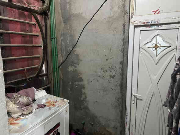 اعلان من #النيزك_للعقار لبيع وشراء الاراضي و الدور الزراعية والسكنية والمقاولات العامة 
--------------------------------------------
دار للبيع  بموقع ممتاز 
موقع البيت - صلاح الدين - قضاء بلد - خلف شاورما عالنار 

يتكون من :

- غرفة
- مطبخ 
- صالة 
- صحيات 
—-الطابق الثاني 
يتكون من غرفة وصحيات غير كاملة 

مساحة البيت : 100م

📄 نوع العقار : سند زراعي وماشين معاملة تمليلك 

--------------------------------------------
للاستفسار والتواصل : *********** - ***********

او زيارة مكتبنا الكائن في - صلاح الدين - بلد - شارع الامير - مقابل عيادة الدكتور قاسم حاتم
