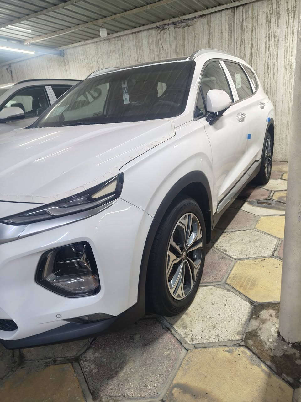 سنتافيه مديل 2020 خليجي فول 1/1 اعله مواصفات
مكفوله من ضربه والصبغ مكينه وكير مكفولات عله وضع شركه ماشيه 100 رقم بغداد جديد بسمي 
السعر 24500$ يعني دفترين و45 ورقه مكاني بغداد الكرخ
التصال ***********
