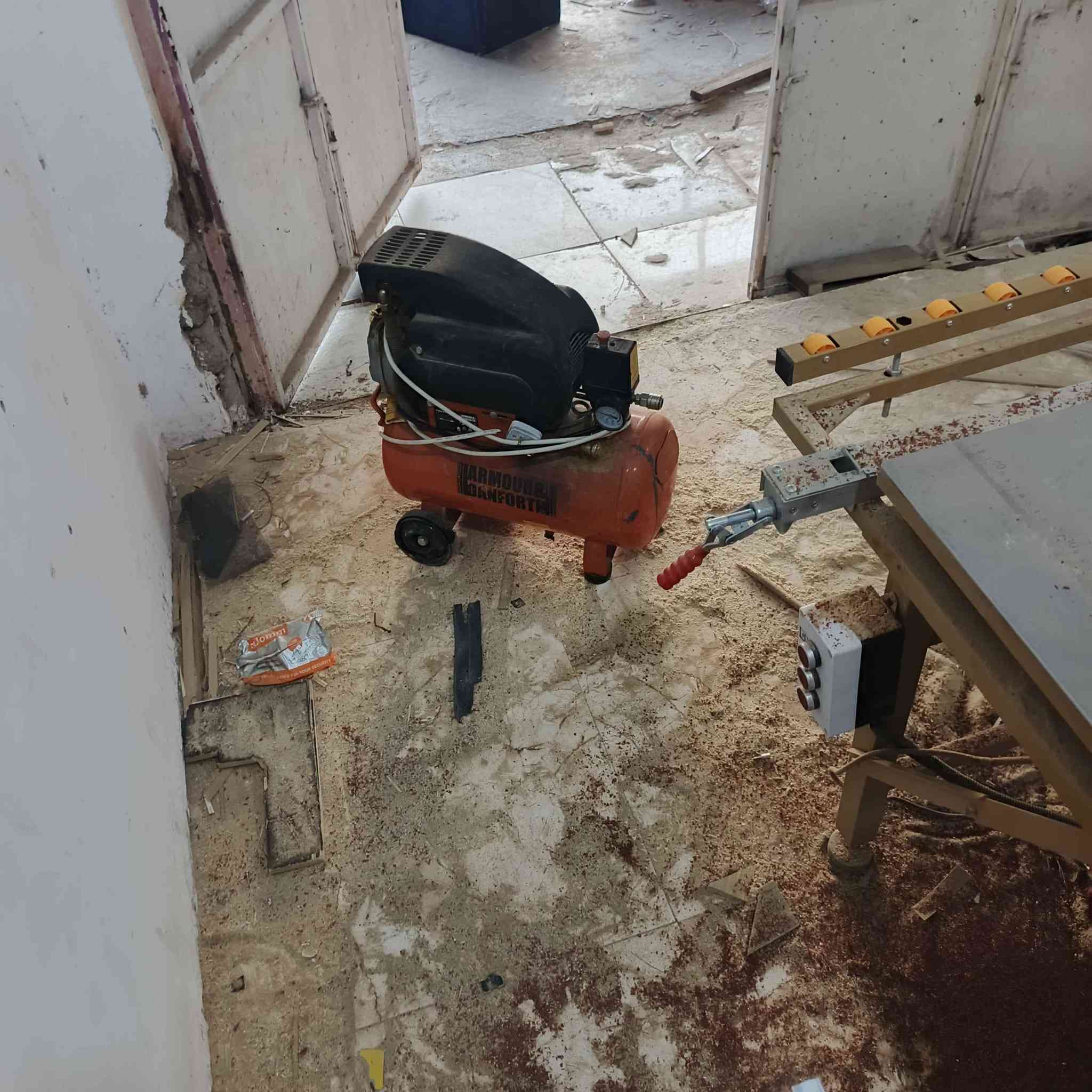 اغراض محل نجاره كامل ما ناقصه شي للبيع بسع  مناسب عمارة, ميسان


**إذا كنت صاحب هذا الإعلان وتريد حذفه لأي سبب، رجاءا أرسل رسالة إلى الدعم الفني**