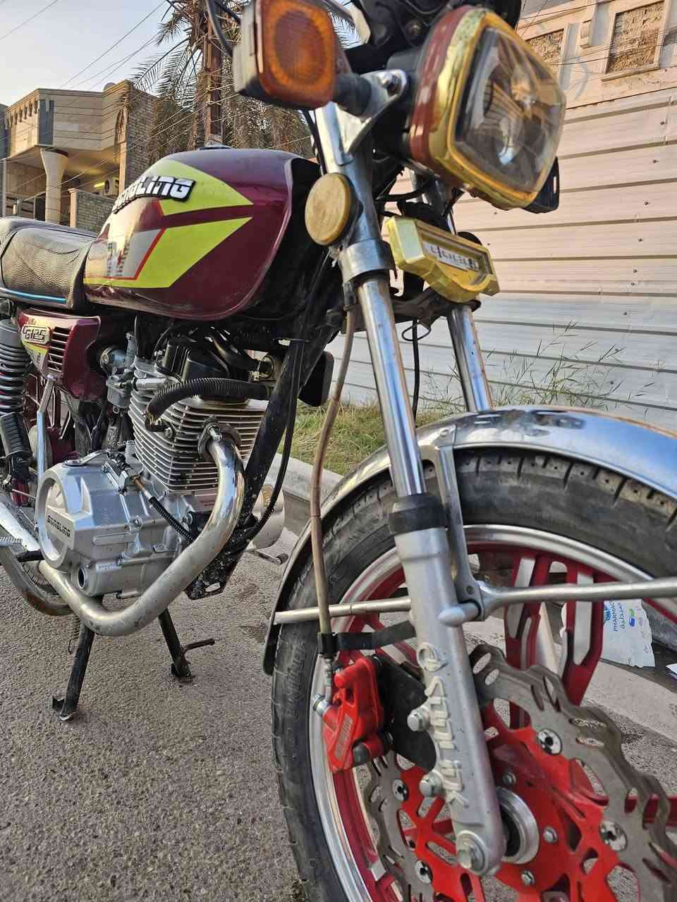 السلام عليكم سونك محرك 200 المكينه خير من الله
موديل 2024 نقوصات قليله أوراق بيها ورقه وحده
الدراجه اريدها مراوس بيراني موديل 20 و 21و 22فقط
الاستفسار
*********** واتساب موجود
