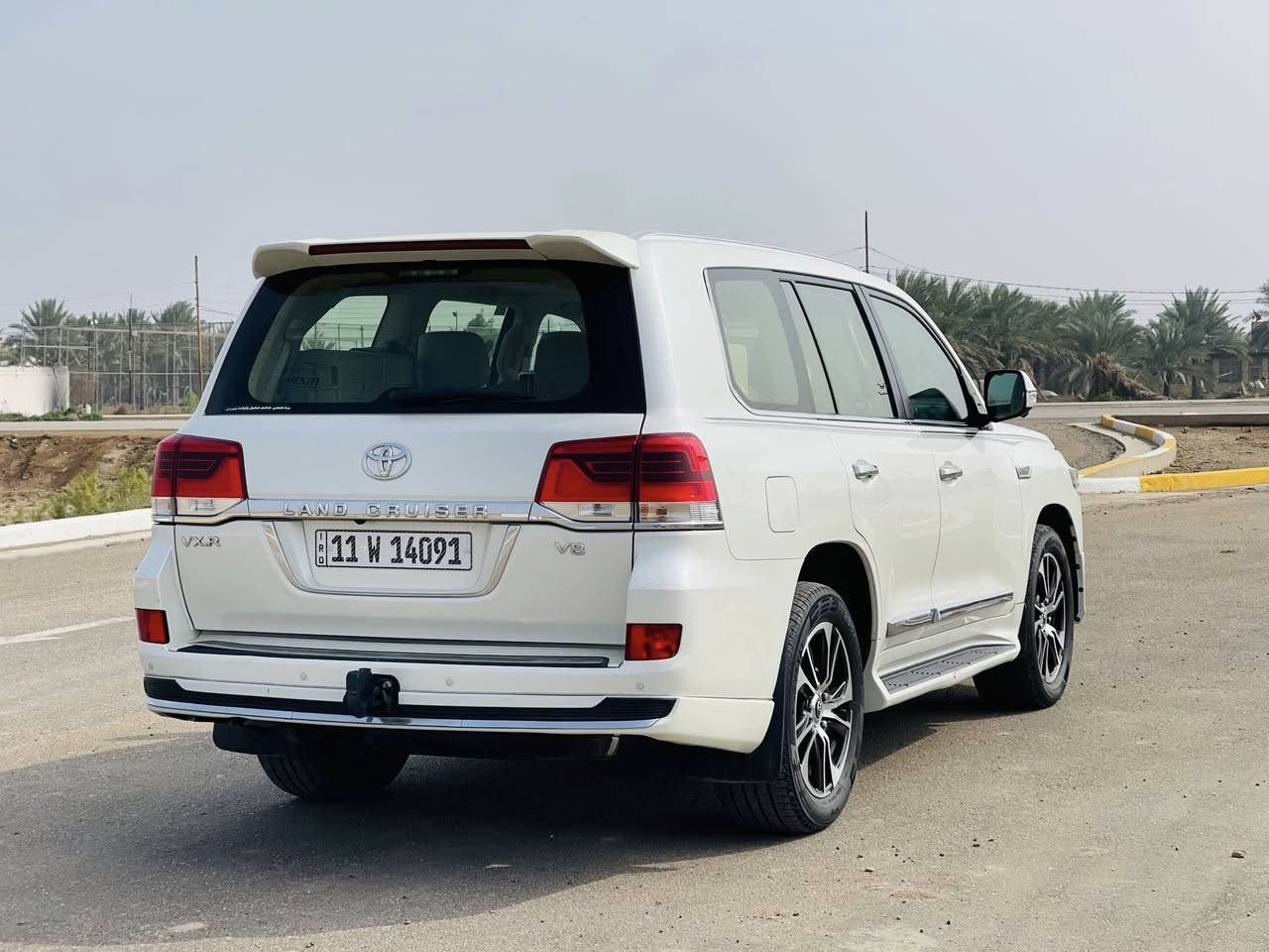 اللهم صلِ ع محمد وآل محمد 
للبيع لاندكروز مديل 2017 بريم 
محرك 8 سلندر 4600 رقم بغداد انكليزي( بسمي )
مكفوله كفاله عامه من لصبغ ولضربه ولطخه 
مكينه مامفتوحه متخمه تايرات الدلوب لاصلي لسياره جديده 
الرقم : ‭٠٧٨٣ ١٥١ ١٥٩٠‬  / ‭٠٧٧٠ ٢٤٧ ٢٩١٤‬
العنوان : بابل / القاسم
