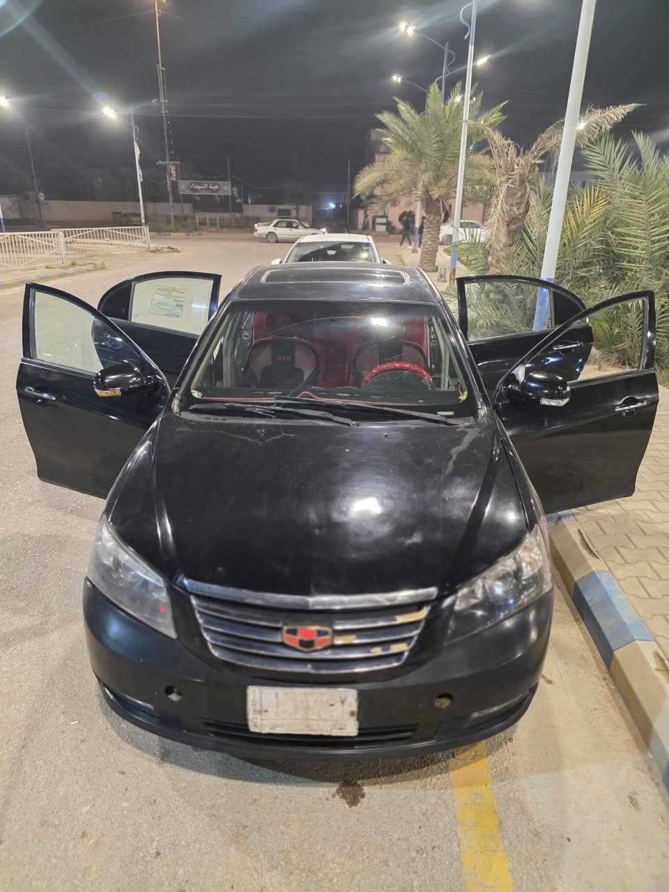 السلام عليكم
جيلي امكراند 2012 
مكينه وكير كورلا 95 المرغوب 
ترايك بيه للبصره
صبغ عام للجماليه سياره حلوه وجاهزه /  السعر 45
 وبيه مجال حگ الجيه
***********
لتواصل واتساب
