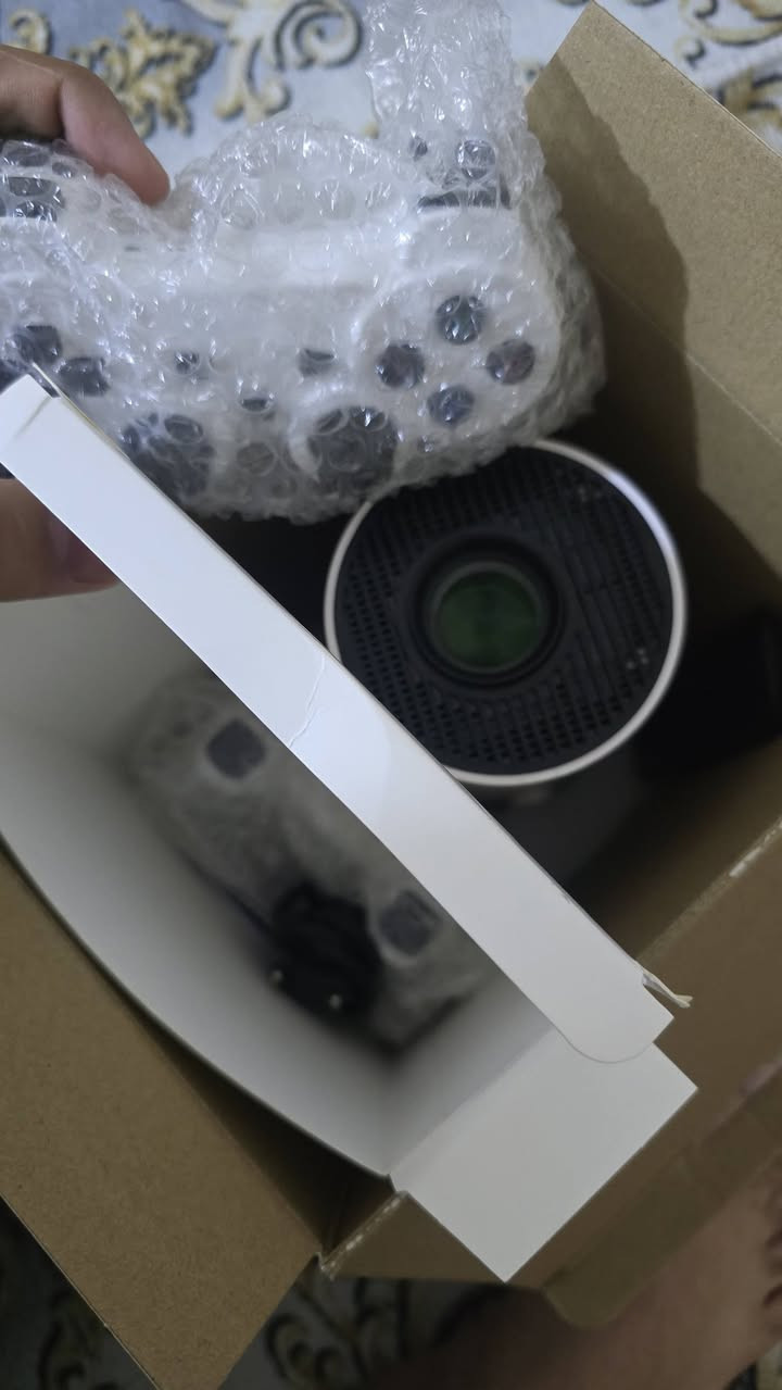 السلام عليكم
داتا شو مستخدم مرة وحدة فقط اصلي اخذته من شركة معروفة ب ١٠٠ الف حاليا قفلة ٥٠ مكاني البصرة التنومة ومتوفر توصيل داخل التنومة ومركز البصرة فقط للاتصال *********** .
