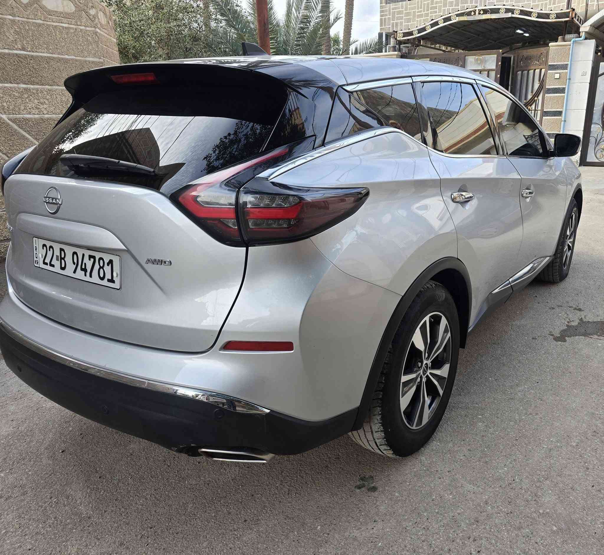 السلام عليكم 
للبيع نيسان مورونو ٢٠٢٣ صبغ جاملغ امامي  فقط حادث بسيط جدا 
موصفات عادية
شاشة كبيرة كار بلي تبريد خلفي وامامي رادار جانبي تحديد مسار 
رقم اربيل شرط التحويل 
سيارة مظللة بكارت من المرور 
المحرك ٦ سلندر 
الگير والمحرك شرط الكفالة 
تخم تاير تبريد وتدفئة فول 
باتري جديد ما تحتاج صرف ابد كاملة مكملة 
لمعرفة السعر  الاتصال عالرقم 
*********** 
واتساب او المراسلة على الماسنجر 
العنوان ديالى بعقوبة 
لمعرفة السعر المراسة خاص او اتصال
