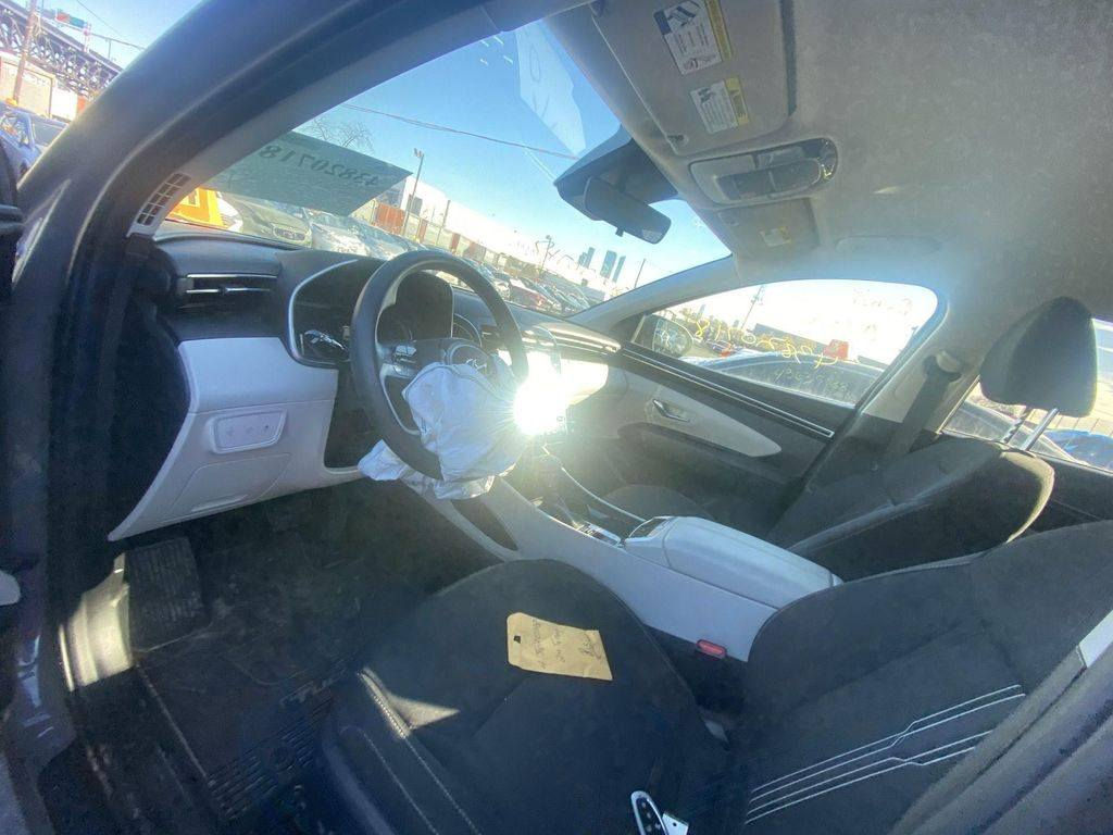 يا الله السلام عليكم اخوان وين الجنايه
توسان عدد (2) موديل 2024
حوادث خفيفه مثل ما موضح بالصور👇
دخول جديد موجوات بالحره تتكمرك وتدخل للعراق بأسم المشتري اسعار مناسبه للشراي 145 $ وبيها مجال
وما اتصور احد يحصل بهيج اسعار ويبقى ينتظر 3 اشهر
للتواصل *********** / ***********
والشراي بيه خير ويدلل
