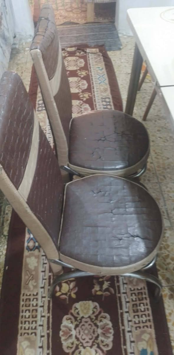 غراض نظاف للبيع يريد اتصل هذا رقم 
***********
