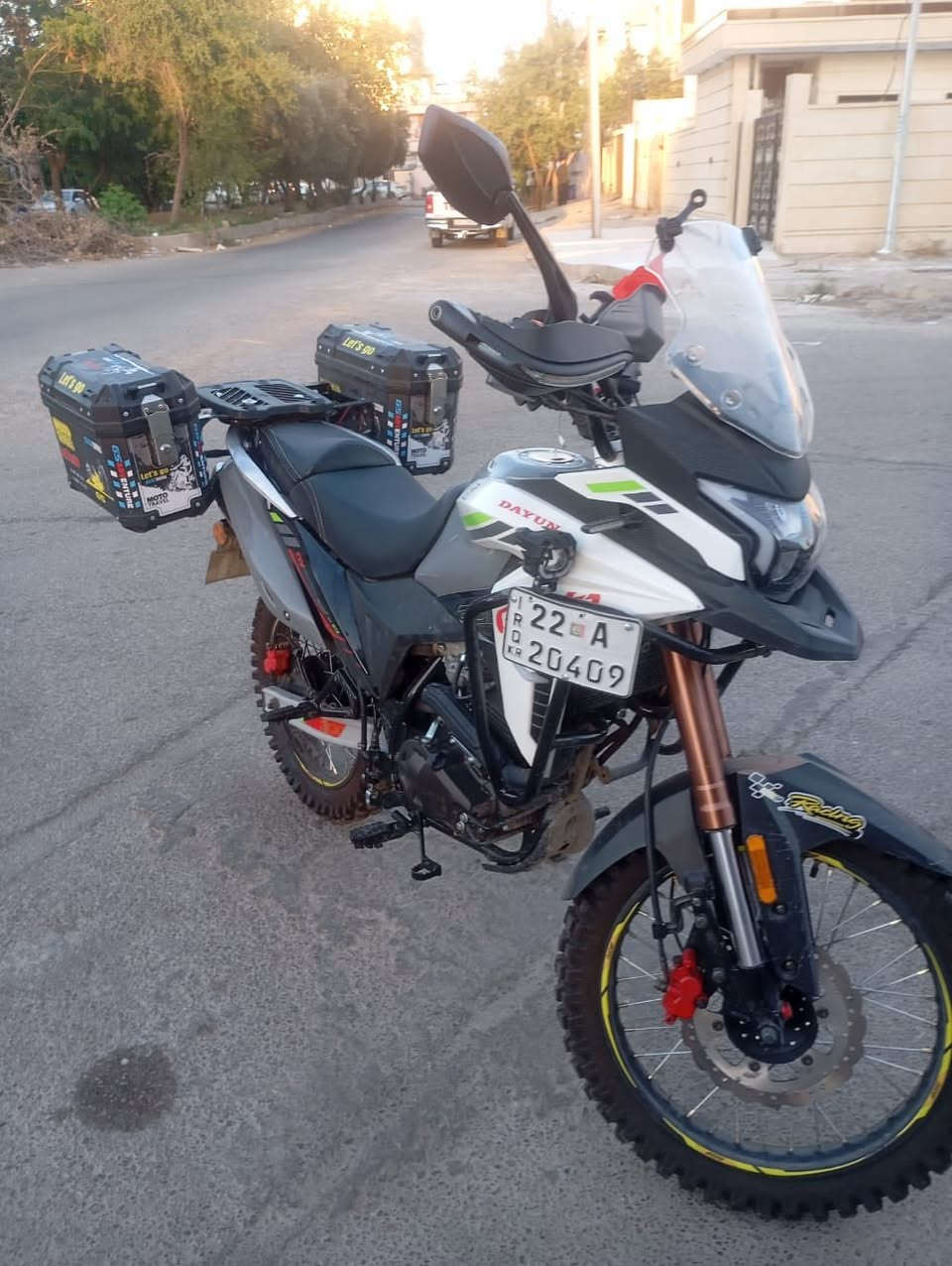 سلام عليكم ادفنجر للبيع محرك 300cc دراجه صفر موديل 2026  سعرها ٣ ملاين و ٢٠٠ و بيها مجال حك جيتك دراجه مرقم رقم اربيل تحويل ثاني يوم او وكاله ما بيها اي عيب و اوصوليه، مكلف بل نشر رقم صاحب الدراجه ***********
