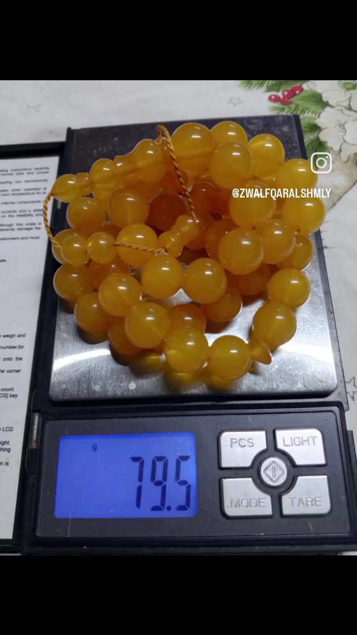 خليلي عينك عالمميز.......وجيبها ازا فيك اتجيبها 

الوصف ملكة جمال المسكي الالماني المغشى المغلف  النادر
 سبحان الله 45حبة كلل تمليكة من الروائع خراطة اسطى اللبابيدي شامة وطقة وريحة بنج الله يهنئ صاحب النصيب
السعيد هو من تكون ظروفه مناسبة لمزاجه لكن الأسعد من يستطيع أن يجعل مزاجه مناسباً لأي ظرف

شحن لكافة المحافظات السورية واللبنانية مجاني 
#الشمالي للسبح والانتيك طرطوس المدينة تاجر شنطة 
#ابوحيدر0990433674وااتس/0991980690


**إذا كنت صاحب هذا الإعلان وتريد حذفه لأي سبب، رجاءا أرسل رسالة إلى الدعم الفني**