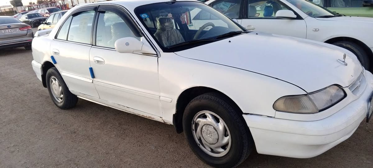 سوناتا للبيع كير عادي فول تبريد تدفئة محرك 2000 مفتوح نشاط وشلعه فول كهربائيات سنتر لوك كله جاهزه  مكانه الرمادي السعر ٤٥ بيه مجال ***********
