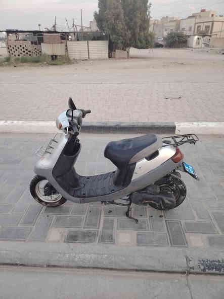 السلام عليكم دراجه بطه مكينه منغولي اكفلك مكينه جديده  للبيع رقم موبايل هاذه***********
٢٧٥ الف بي خير ويدلل الي يجي
