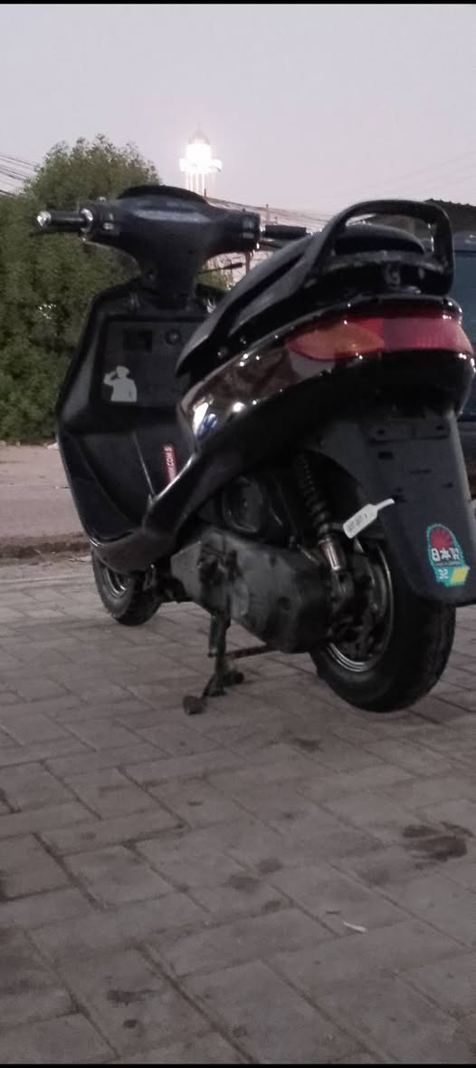 فراشه للبيع مكان نجف مكينه ما مفتوحه دراجه نضيفه احلى من صور الله شاهد دبلات بارحه شديتلها اماميات وخافي وشيال اشاير. كاوبات كهربائيات خير من الله دراجه مال حاويه نضيفه تخم تاير قبل 4ايام شديتهن بنزات نعومه تخبل دراجه مال رمبه ما بيها اي نقص *********** السعر 585 وبيها مجال
