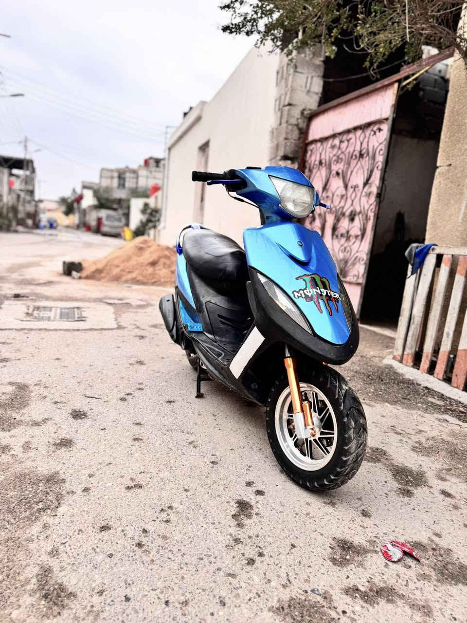 دراجه ماكس عدله   كلها ختم واحد  ويه المكينه  لحيه ترايش  حواضن  كلها ختم واحد  ملاحتها حلوه  شلعه معدل 115كلها شغالا سلف هندر   كلها من كلشي كلها شغالا    الدراجه مكينتها خرسه كلش ما تسمعلها صوت نكره سلف مفتوحه الدراجه   بيها  تزويد هواي صابيع دبل خلفي دبلات امامي ويلات  شيال مكينه تايرات   تزويد خارجي  الدراجه مرتبه  مكاني بصره كرمت علي الطيف  رقمي ***********
