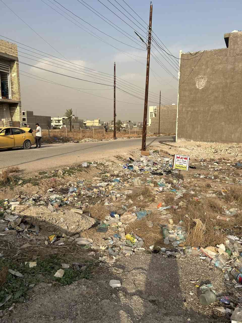 سلام عليكم قطعه أرض للبيع في الدوره هوررجب شارع  ارض النخيل  قرب البانزين خانه مساحه200متر ركن واجه 16 نزال 12 ونص  تريد منها 100واجه 8نزال 12ونص 
للإستفسار اتصال رقم ***********
