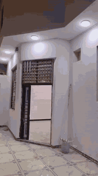 يعلن مكتب عقارات الرحمن التوفر لدار للبيع طابو صرف زراعي المساحه 150 علمني ان الدار قاطين القاط الاول وعدد الغرف اثنين و صاله ومطبخ وديوان اما الغاط الثاني عدد غرفتين وسطح مثل ما واضح في التصوير عنوان الدار بصره شط العرب الجزيره كاع بيت صجم سعر الدار 150 وبي مجال للاستفسار أو الاتصال ***********  او مراجعه مكتب عقارات الرحمن الكائن في شط العرب الجزيره شارع الثامرية القديم قرب مدرسة الثامرية الاهليه ونستقبل جميع عروضكم في شط العرب الجزيره ويوجد لدينا قطع اراضي وبيوت للبيع في كل مناطق شط العرب
