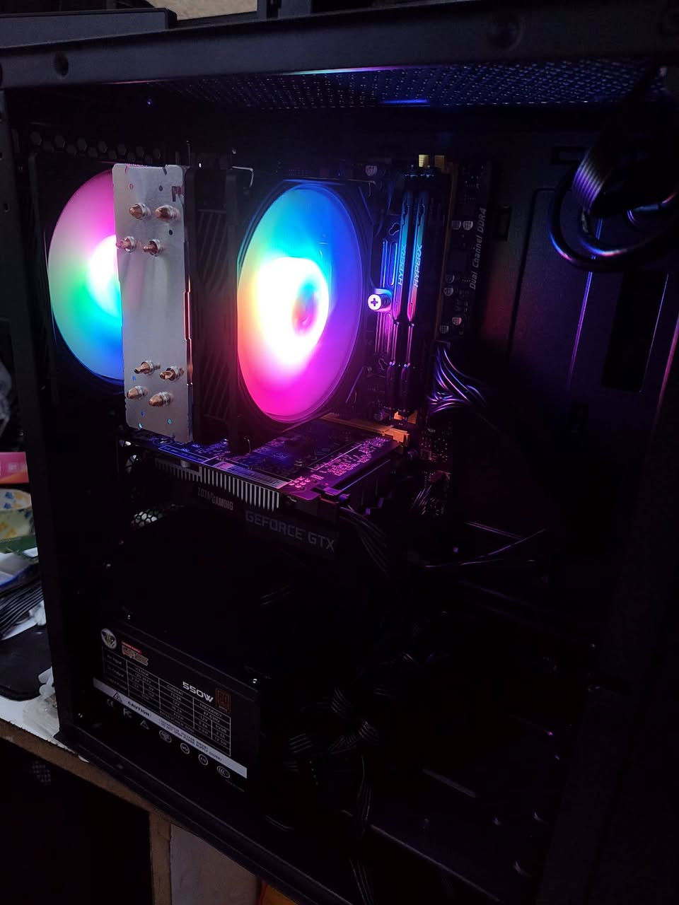 السلام عليكم
تجميعه للبيع 
Pc gaming 

Ryzen 5 2600
Biosstar A320m
 Zotac Gtx 1650 super 
Ram hyperx 16 2x8
Mass gaming 550w 80+bronze
Lenovo 256gb ssd
Fsp Cs130 3 fan
 4000 1fqn Argb
440 الف 
موجود توصيل


**إذا كنت صاحب هذا الإعلان وتريد حذفه لأي سبب، رجاءا أرسل رسالة إلى الدعم الفني**