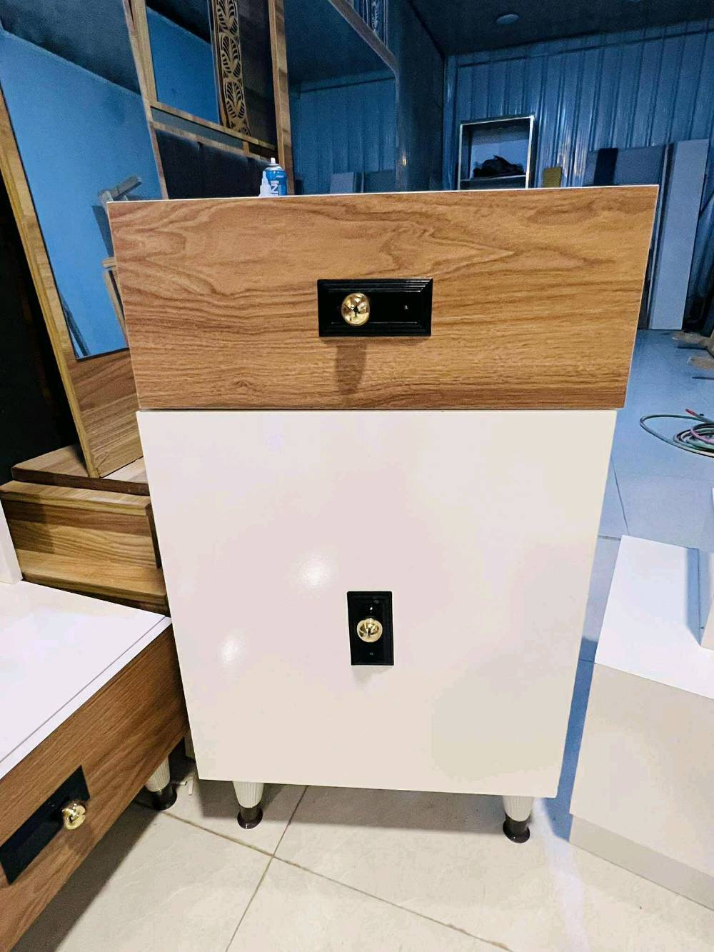 غرفه تركيه 11 قطعه كوالتي عالي نضافه فووووول💯👌
جربايه🌸 كنتور 🌸ميز بلازمه🌸 طابوريه🌸 شازلونه 🌸جرارات 🌸مرايه طولانيه 🌸كنتور اضافي🌸 كوميدات عدد 2 🌸ميز تواليت
كل هذا بسعر 900 الف فقط شامل اجور النقل والشد
يتوفر توصيل محافظات بكروه باسعار رمزيه 🚛
