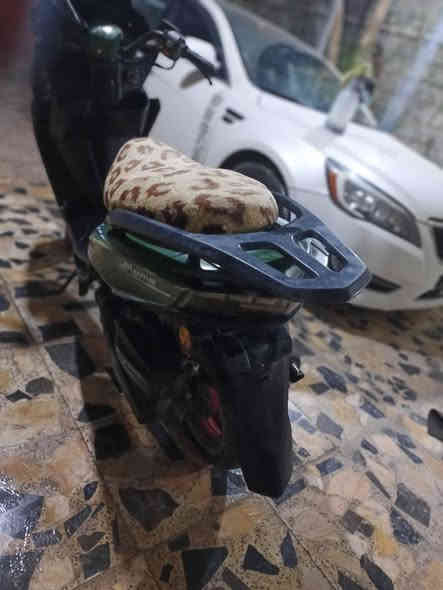 للبيع

سترونگ صيني

موديل 2023

لايت زينون 

دسك أمامي

لد أمامي
 
نگره سلف 

شلعه ومعدل

محرك مجفت 

نقصها دبلات أماميه فقط

سعر 350🔒🔒🔒بدون عمله

العنوان: ميسان قضاء الميمونه 

تواصل ع الرقم (***********)
