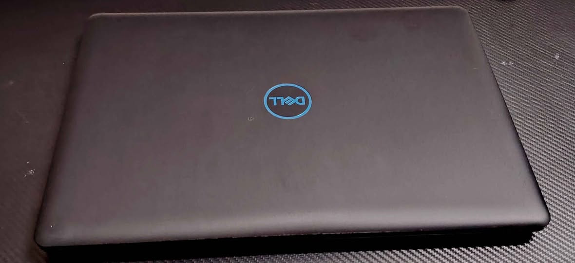 تحيه طيبه للجميع 
متوفر لاب توب كيمنك للبيع DELL

السعر 530 الف

CPU I5 8300H 4 CORE 8 THERADS
RAM 8X2 16GB DDR4 
GPU UHD GRAPHICS 
GPU NVIDIA GTX 1060 6GB
MONITOR 17 INCH 1920X1080 60HZ 
SSD 256 GB 

مكاني موصل توصيل موجود 
للتواصل *********** واتسب موصل, نينوى
