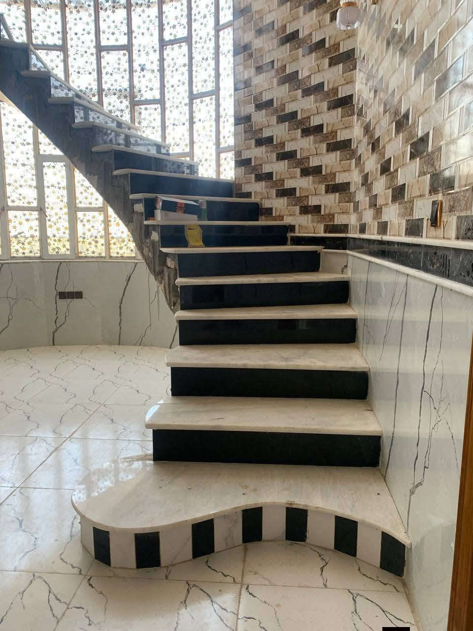 شغل درجه اولى جدران وارضيه بايات درج شغل ليزر وكبان ***********
