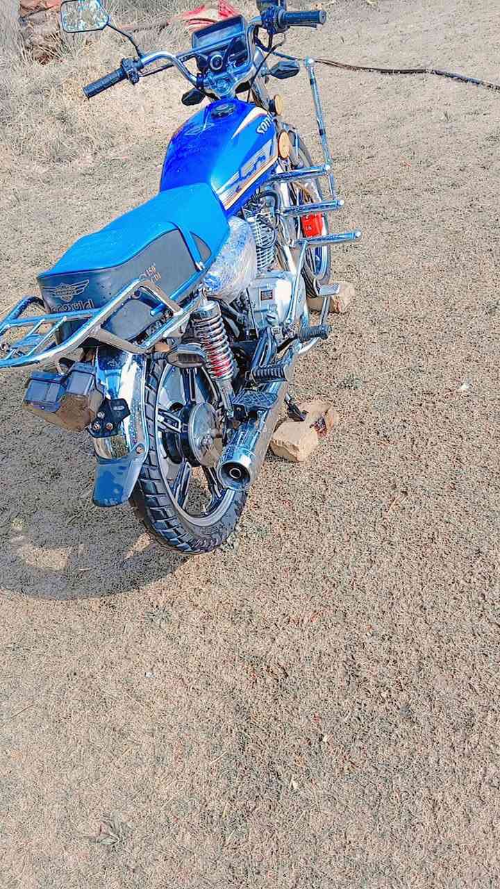 سلام عليكم دراجه للبيع سونك سافان اخت لجديده موديل 2023 سعر ٦٥٠ وبيها مجال وهاذه رقمي ***********
