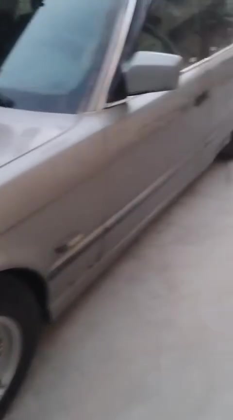 سلام عليكم BMW موديل 1992 وارد يابان  بليته اصل مكينه مسكر تك فانوص اكسل ثكيل يعني بل 180رونك 2ونص  سياره مال جناي ممتعوبه ع ايدينه خير من الله مكينه كير اكسل مكفولات شلعه بطناش فول غرفه جديده تخم تاير جديد صدر امامي جديد عربانه خلفيه جديده اني شادها سيارها ماتصرف عليها ربع مكاني بغداد الجزيره السياحيه السعر 62 بيها مجال لطيبين ***********
