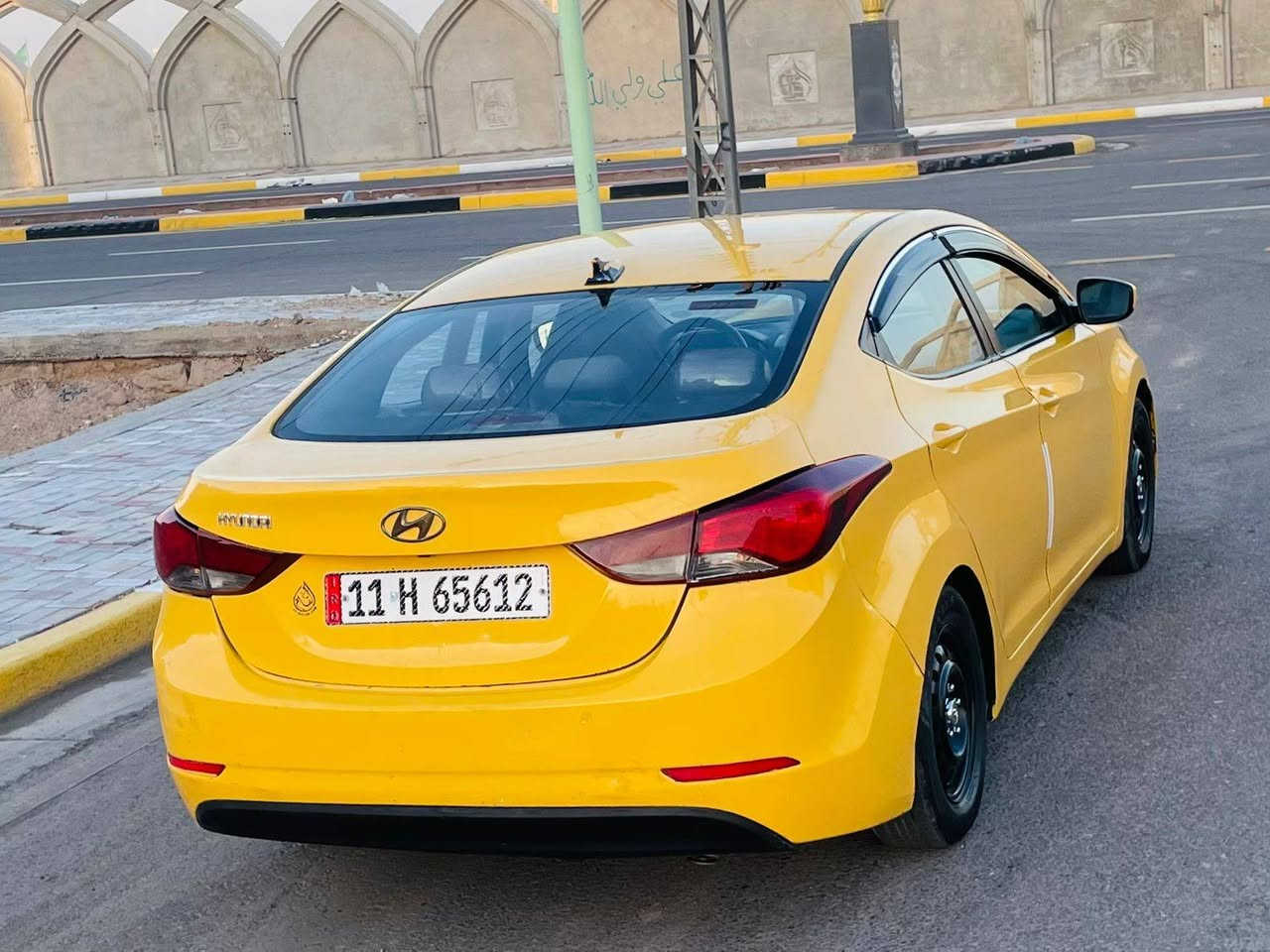 سلام عليكم للبيع الانتره موديل2016  رقم بغداد نكليزي سنويه جديده مصفره هيه وغرامات السياره كفاله عامه كلها ليبل واحد حادثها بس الجاملغ الخلفي بدون دواخل والباقي كفاله شرط السونار كير مكينه حداديه كله جديد تبريد ثلج السياره جديده وجاهزه من كلشي السعر 115 وبيها مجال بصيط العنوان كربلاء الاستفسار الاتصال ع رقم ***********  مكلف ب نشر
