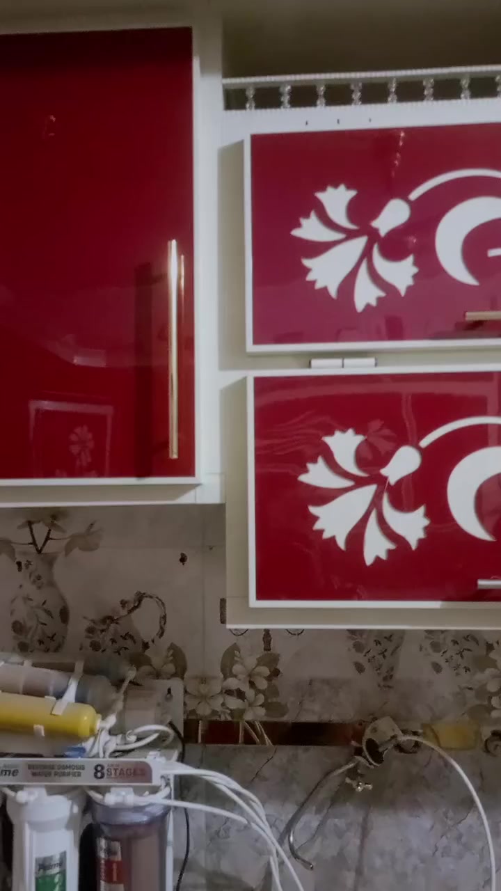 مطبخ نضيف جدا تفصال درجة اولى كلة مرمر مستخدم للبيع العنوان الحرية شراي اتصل ***********
