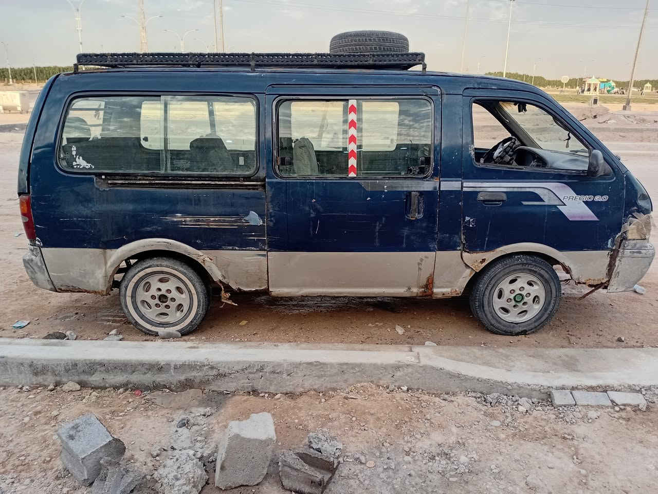 السلام عليكم من رخصه الادمن المحترم سياره كيا بريجو موديل 96 اصل العنوان بصره ام قصر رقم الماني راعيها موجود منتهيه السنويه ب 2019 السعر 20 وبها مجال حق الجيه غير متواجد على الفيس وهذا رقم الهاتف***********
