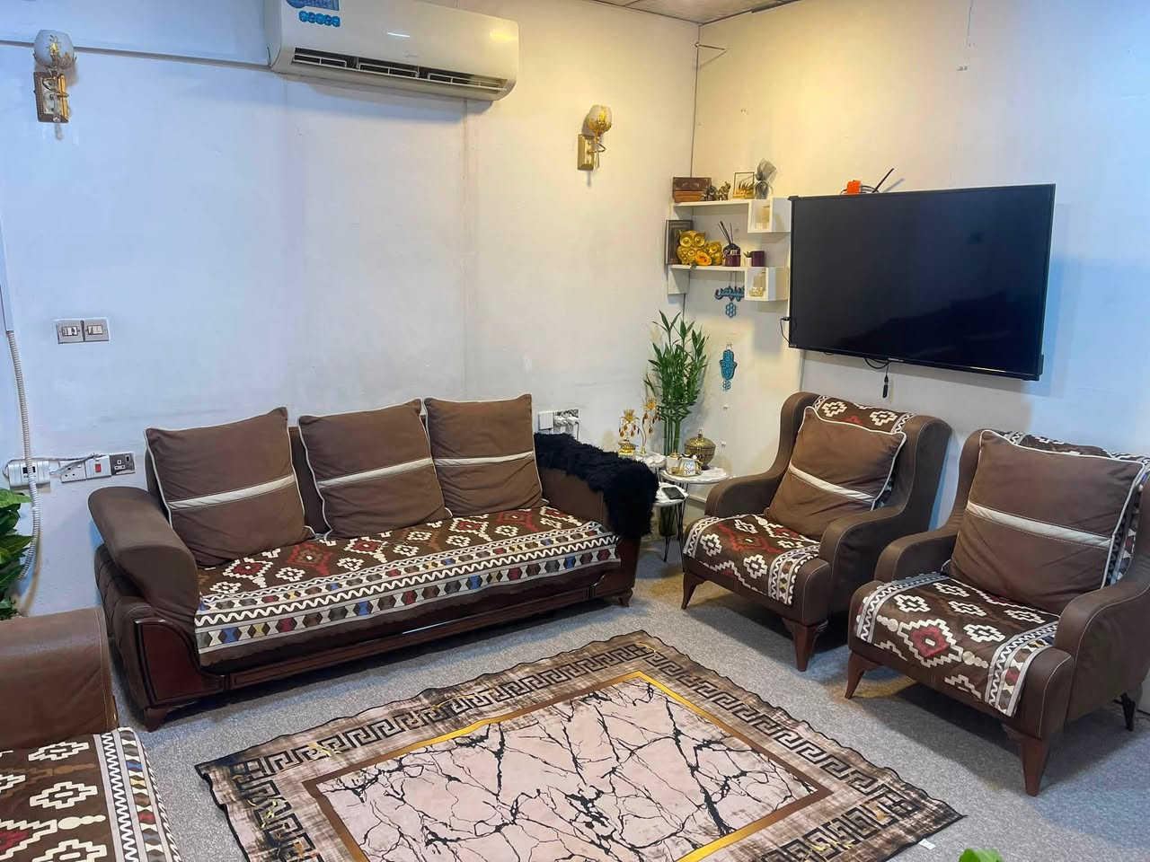 تخم 7 مقاعد للبيع سعر 450 تركي  بي مجال بسيط  شهداء البياع


**إذا كنت صاحب هذا الإعلان وتريد حذفه لأي سبب، رجاءا أرسل رسالة إلى الدعم الفني**