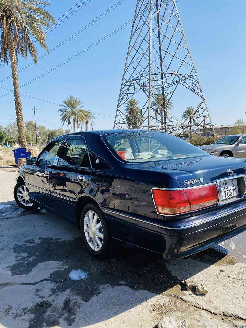 السلام عليكم للبيع ملكه كراون مديل 2003 اصل لون حبري باسمي. رقم بغداد حرف sتبريد  امامي خلفي اربع دكم فول بطن ثلاجه شاصي 75 مكينه ديفور الكبير تحويره نجف السياره ترايها 180 بل حقيقه احله من الصور مداور ثاني يوم شرط وين متريد احولك السعر 160وبيها مجال للطيبين العنوان كربلاء طويريج ***********
