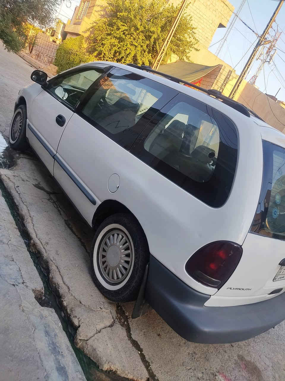 السلام عليكم كلايزر نفخ موديل 1996
السياره كامله ما تصرف عليها ربع 
تبريد ثلج طخم تايات جدد 
محرك كير شرط محرك باجيرو كير توماتيك ميكانيكي 
بيها كم قطعة صبغ انطيك مصبوغه احزام 
السعر 45وبيها مجال يرهم مراوسه بفكتره 
***********
