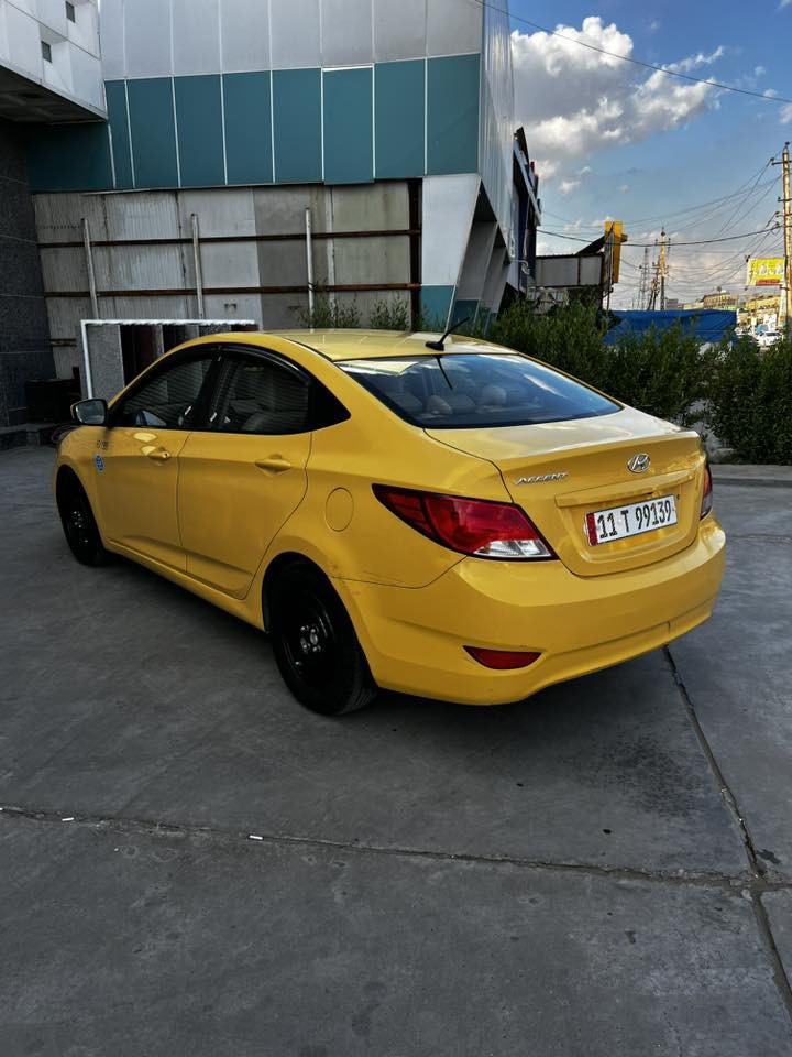 سلام عليكم اكسنت 2017 كفالة عامة وارد امريكي كلين  تايتل كلها ليبل واحد وهنا بل عراق هم كفالة السيارة صبغة اولى ما معيودة  بغداد الدولي بسمي مكينة 1600
كير 6 نمر AT ما مفتوحات ع ابلاد ثنينهن  صدر تبريد تايرات مكفولات دوشمة عامة ارضية وكشنات شاشة كامرة دوارة  ماشية 170 الف ع ايدي ماشتغلة تكسي 
السعر 105 وترهم مراوس بخصوصي
 مكاني بغداد العبيدي ***********
