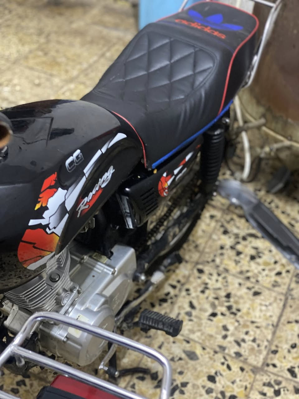 سلام عليكم  دراجه البيع بدون وراق ***********
