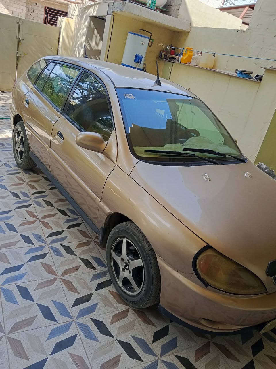 سلام عليكم كيا ريو موديل 2000 رقم ديالى الدولي سنويه لل 30 مكينه كير بحاله جيده كير عادي سعر 32 وبيها مجال بسيط مكاني ديالى بعقوبه ***********
