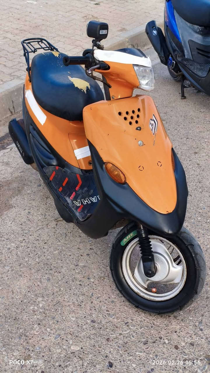 سلام عليكم دراجه بيجي تسعه زروف لون برتقالي دراجه خير من الله مكفوله من طول لطول سلف هندر كهربائيت كامل شغاله شلعه ومعدل دراجه للبيع سعر ٥٥٠ بيه مجال 0***********
