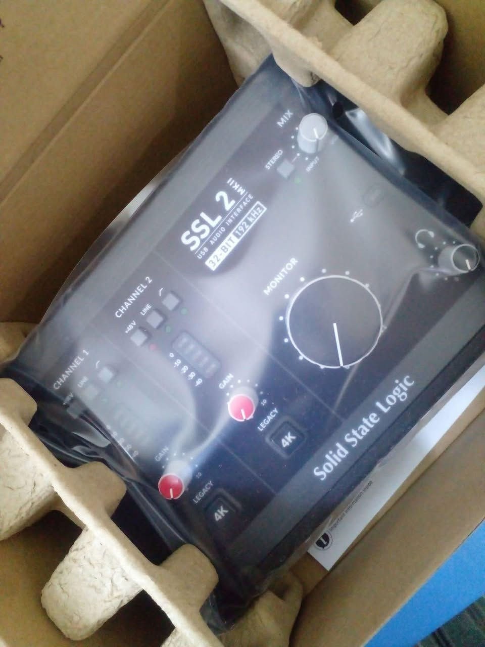 ستوديو متكامل للبيع وغراضه كلها اصليه الله شاهد ونضيفه جداً جداً
حاسبة دسكتوب كوراي 7 
كارت صوت فاست تراك صول 
كارت صوت ssl2 
مايك نويمن 49 
سبيكرات جلينيك 
كيبورد ميدي 
ستاند سبيكرات 
ستاند مايك 
درع للمايك ( عازل للصوت ) 
للتواصل والاستفسار المراسه خاص او الاتصال على الرقم 
***********
