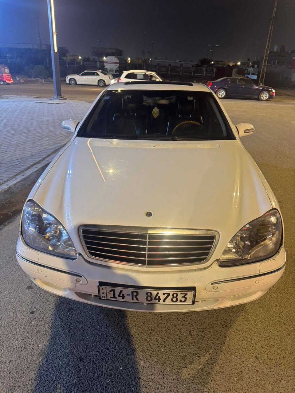 من رخصه ادمن
مارسدس غواصه 550 Sمديل 2000
AMG فول مواصفات
كير ومحرك مكفول
مكفوله من ضربه
سياره نضيفه عنواني البصره
سياره بأسمي غرامات صفر 
سعرهه 100 ورقه 
***********
