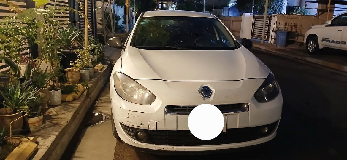 السلام عليكم
مكلف بالنشر رجاء اتصل على صاحب السياره
رينو  ٢٠١٢ رقم بغداد
بدون صبغ
محرك بلادي ١٦٠٠ 
كير AT وليس CVT
سياره جاهزه على وضع الشركه
بارد قليل جاملغ خلفي 
عارضها ٦١ 
المنصور الداودي
***********
