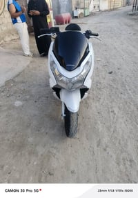 بيسي اكس جيل الول  ادراجه مكفوله من كلشي  المكان شعله رحمانيه  سعر 170...